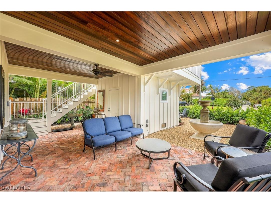 1437 Sandpiper Street Naples FL 34102 226009337 image6