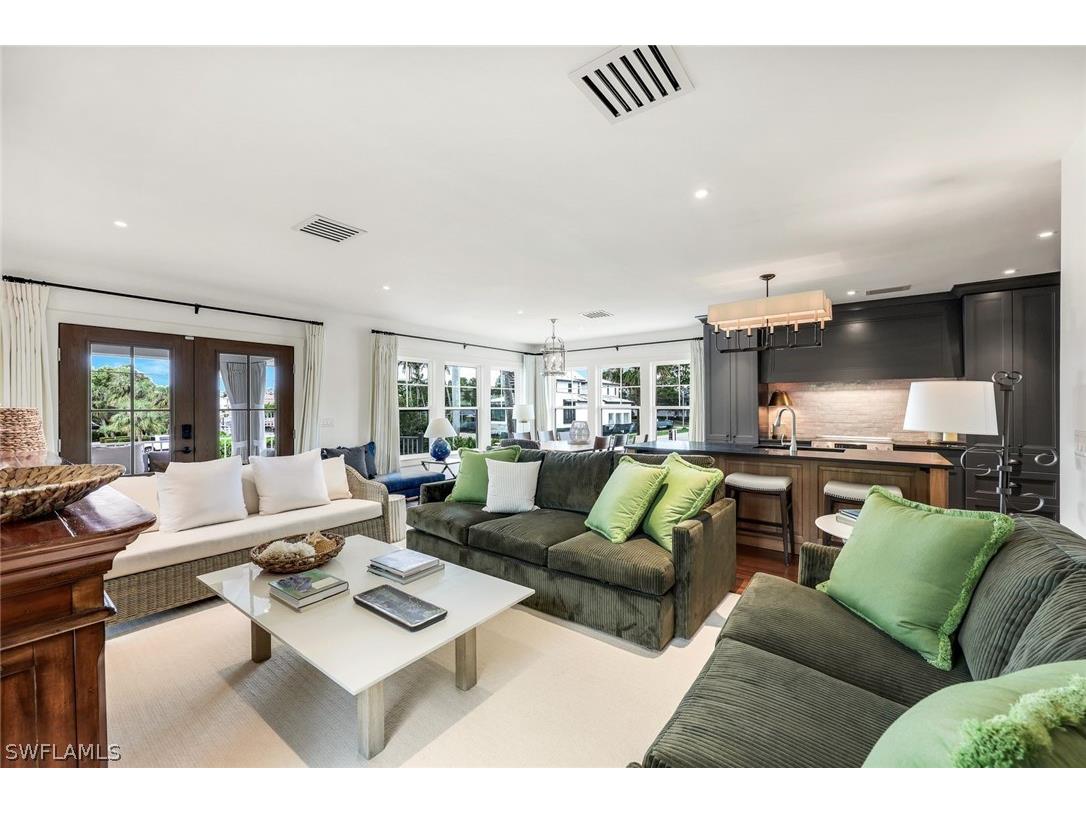 1437 Sandpiper Street Naples FL 34102 226009337 image9