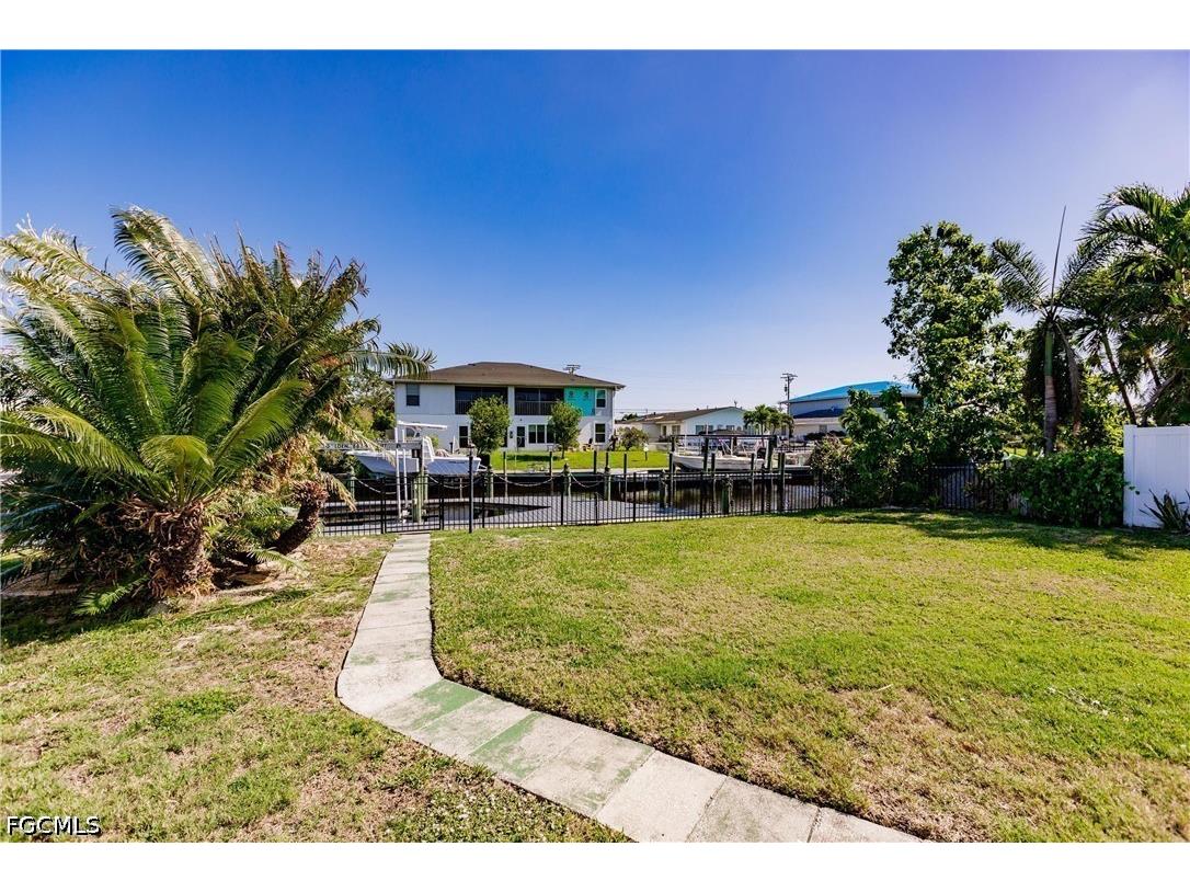 1437 Vendome Court Cape Coral FL 33904 2026016748 image40