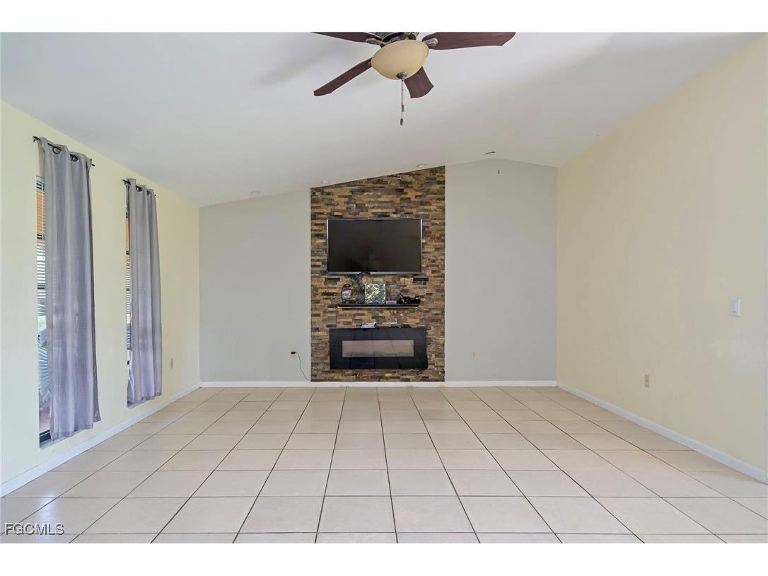 1438 Caywood Circle N Lehigh Acres FL 33936 2025016575 image6