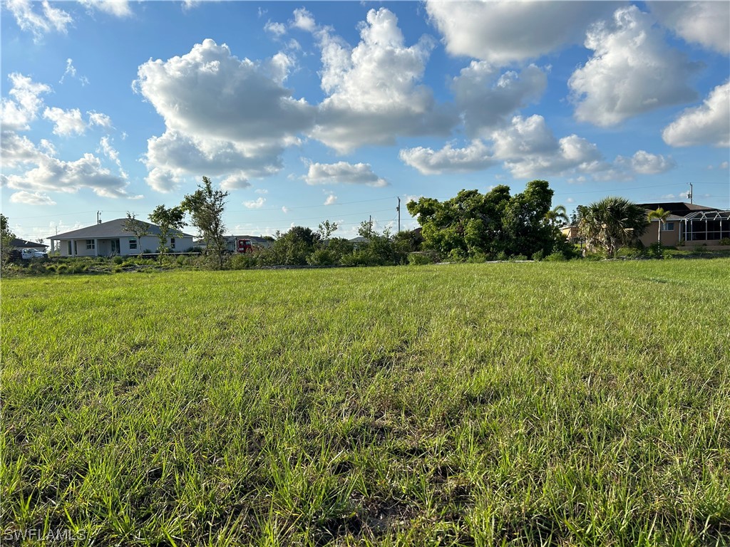 1438 NE 1st Place Cape Coral FL 33909 223044324 image1