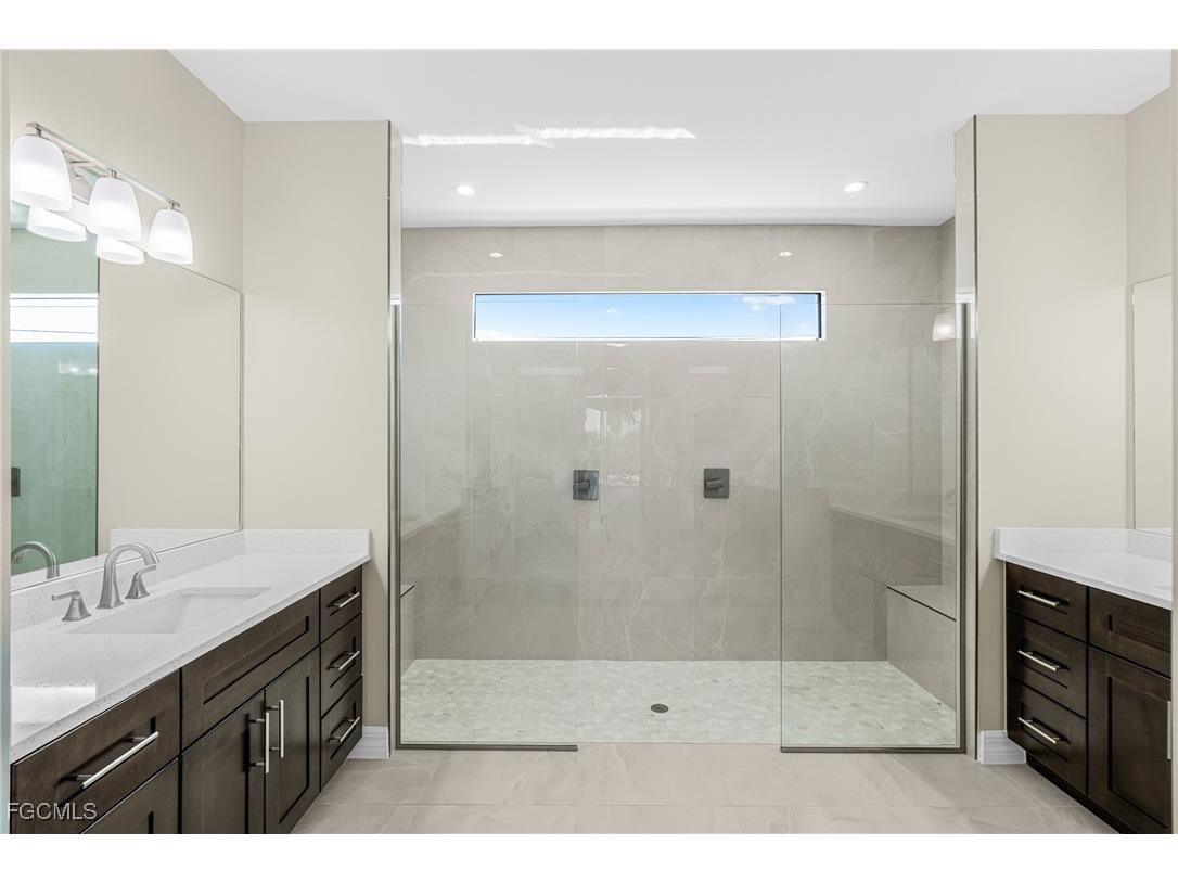 1438 NW 38th Place Cape Coral FL 33993 2025019001 image23