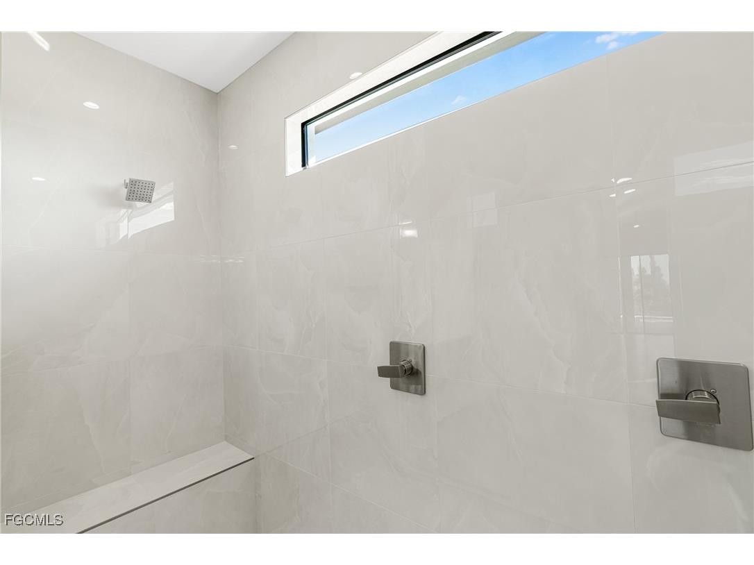 1438 NW 38th Place Cape Coral FL 33993 2025019001 image25