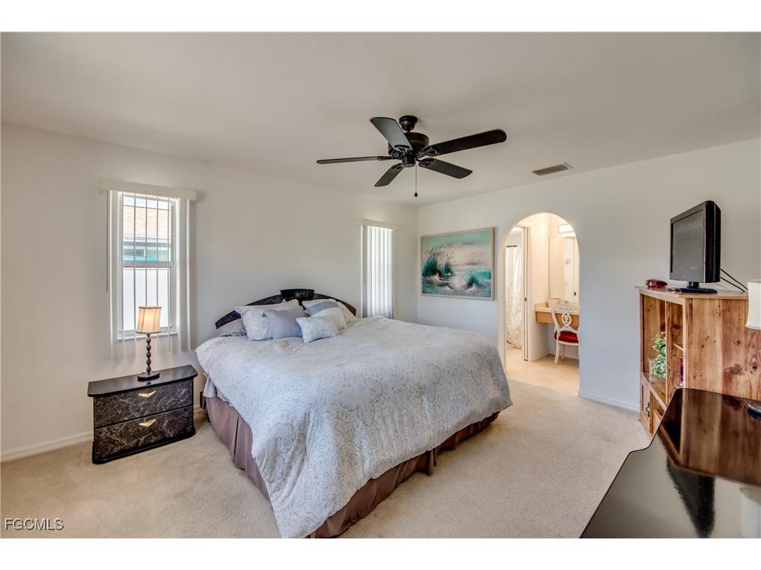 1438 SE 23rd Street Cape Coral FL 33990 2025014373 image10