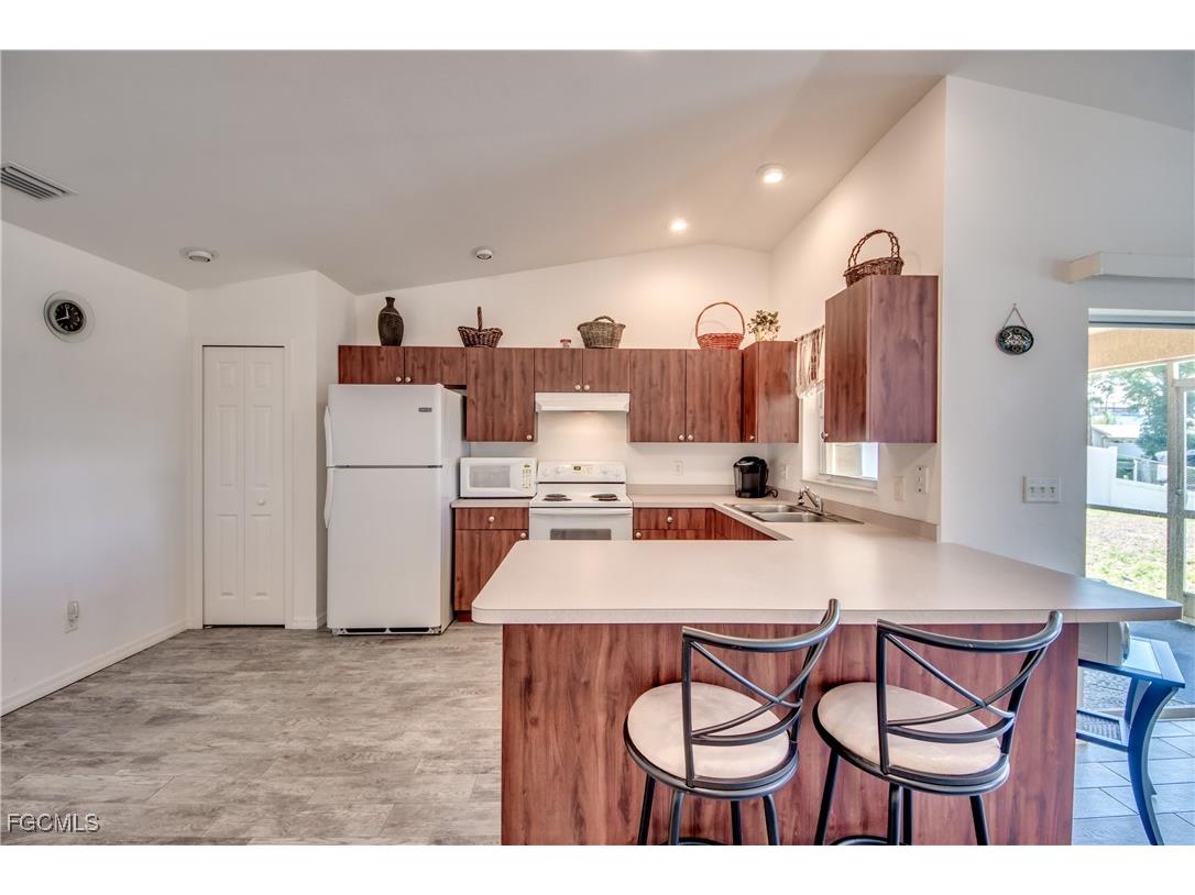 1438 SE 23rd Street Cape Coral FL 33990 2025014373 image4