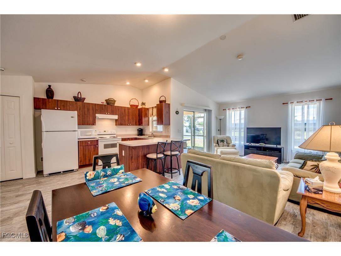 1438 SE 23rd Street Cape Coral FL 33990 2025014373 image5