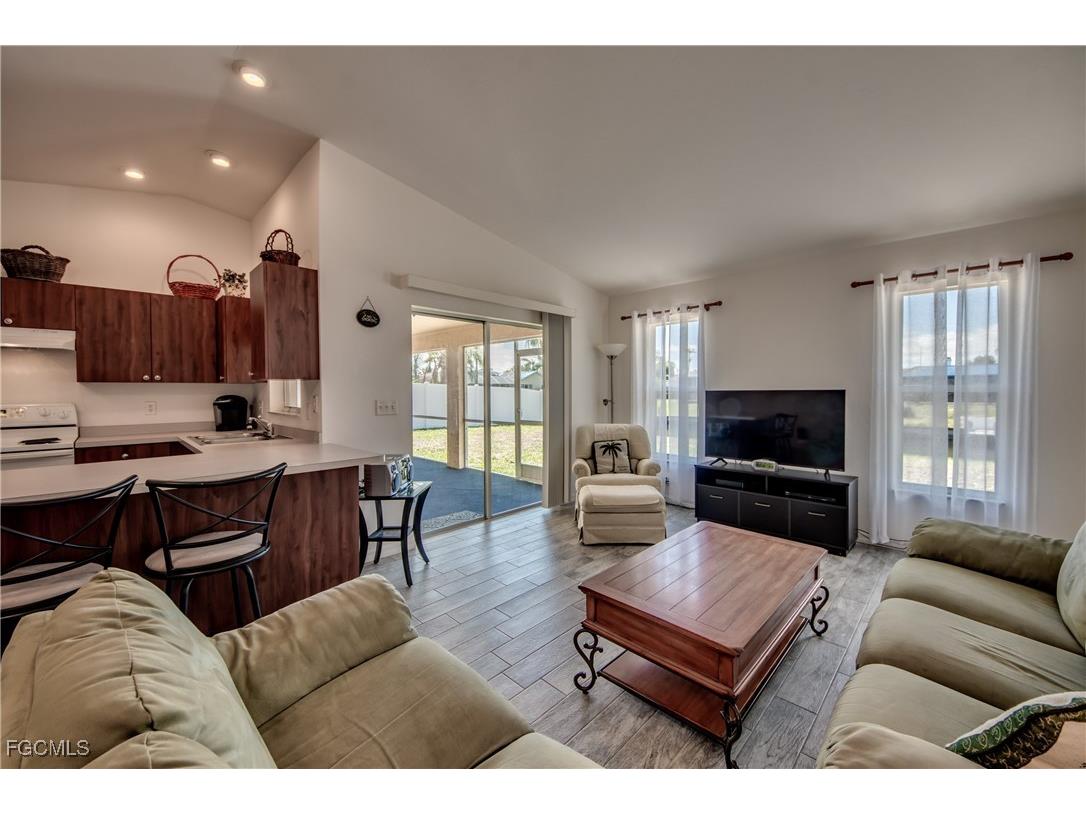 1438 SE 23rd Street Cape Coral FL 33990 2025014373 image6