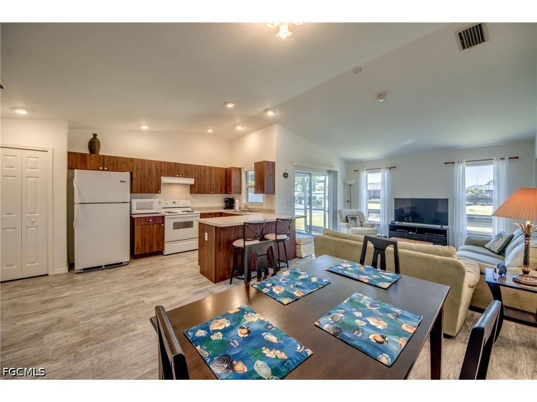 1438 SE 23rd Street Cape Coral FL 33990 2026014038 image2