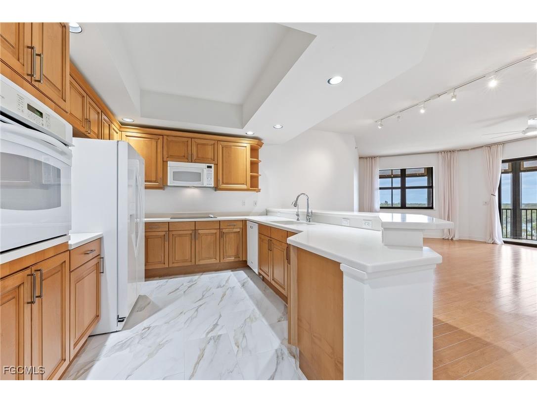 14380 Riva Del Lago Drive #803 Fort Myers FL 33907 2025019341 image3