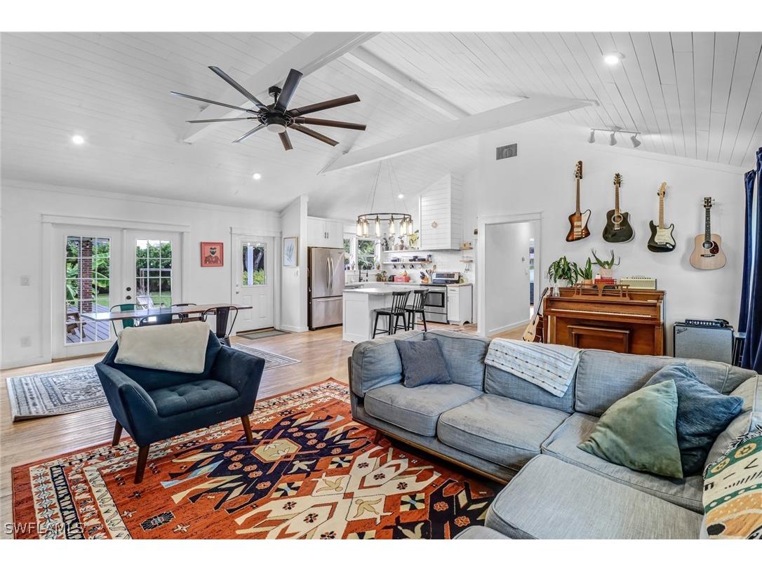 1439 Coconut Drive Fort Myers FL 33901 224055446 image1