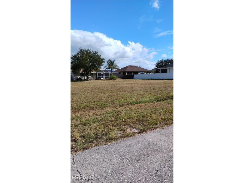 1439 NW 37th Place Cape Coral FL 33993 2025019949 image4