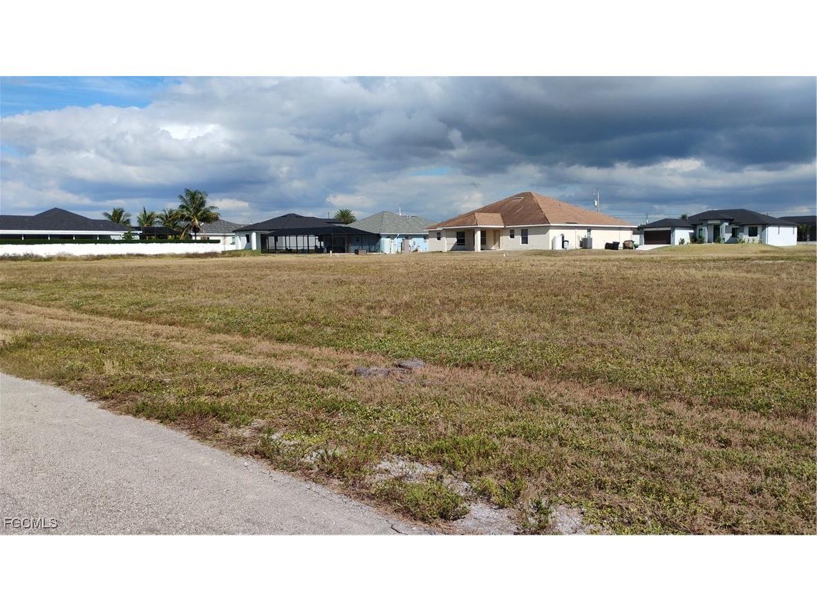 1439 NW 37th Place Cape Coral FL 33993 2025019949 image5