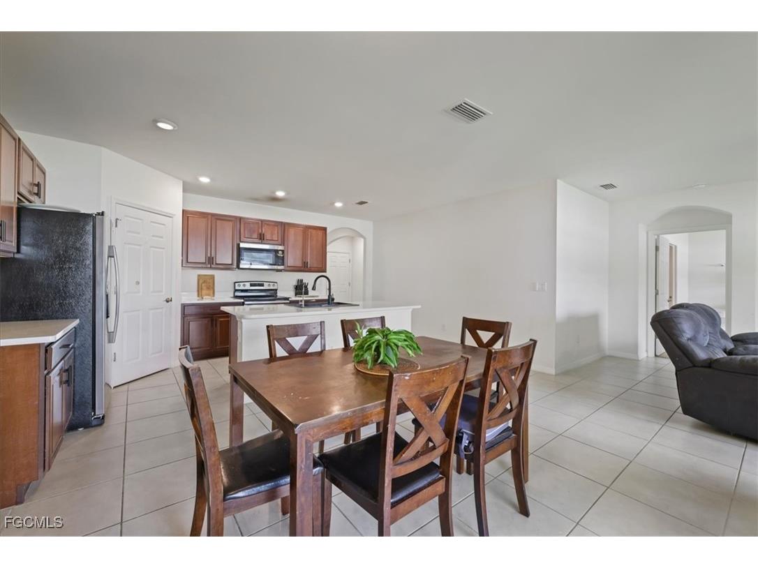 1439 SE 18th Street Cape Coral FL 33990 2025010757 image12