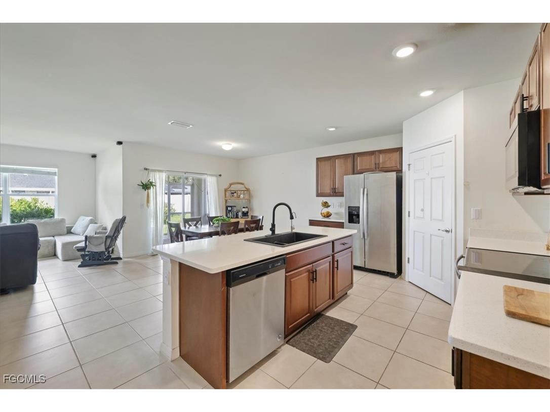 1439 SE 18th Street Cape Coral FL 33990 2025010757 image14