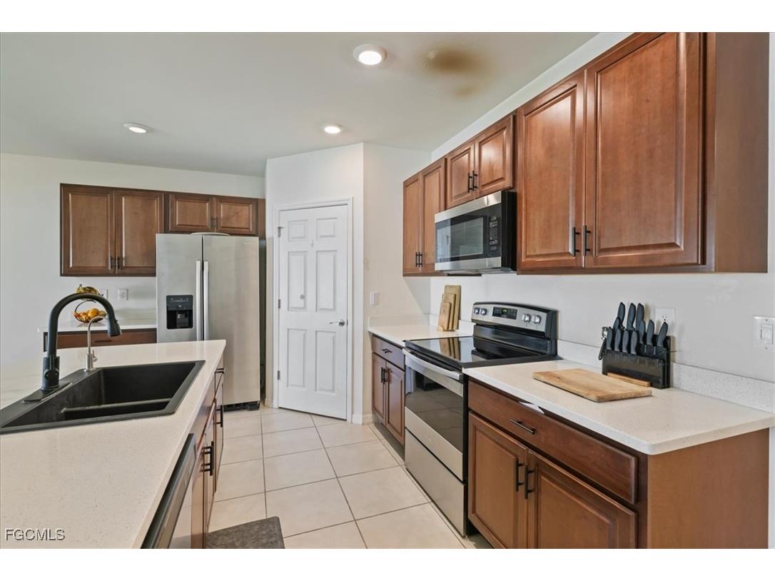 1439 SE 18th Street Cape Coral FL 33990 2025010757 image15