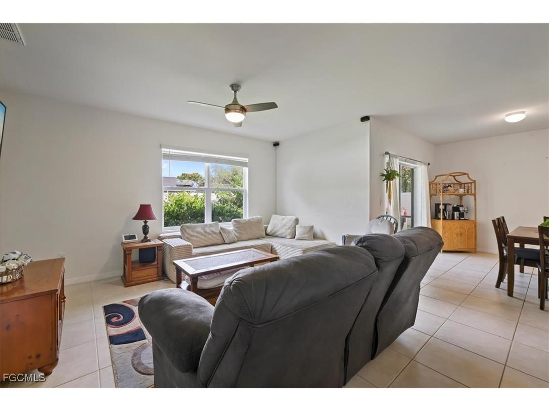 1439 SE 18th Street Cape Coral FL 33990 2025010757 image17