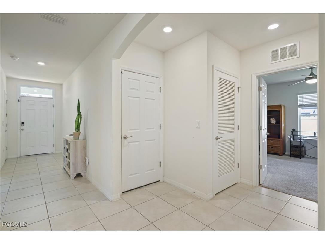 1439 SE 18th Street Cape Coral FL 33990 2025010757 image2