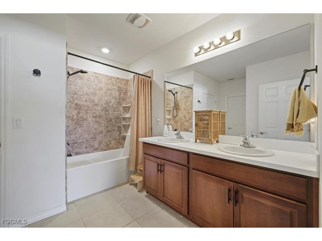 1439 SE 18th Street Cape Coral FL 33990 2025010757 image24