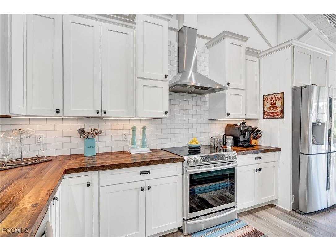 14390 Tamarac Drive Bokeelia FL 33922 2025016174 image21