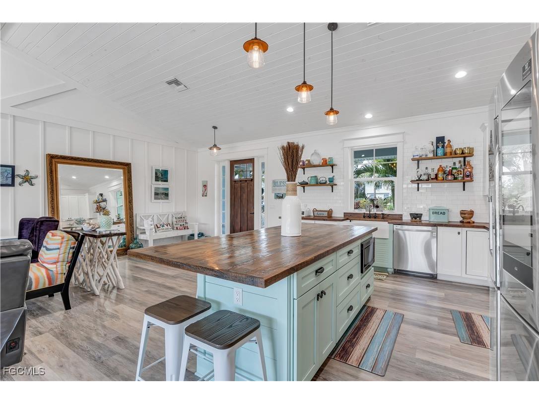 14390 Tamarac Drive Bokeelia FL 33922 2025016174 image23