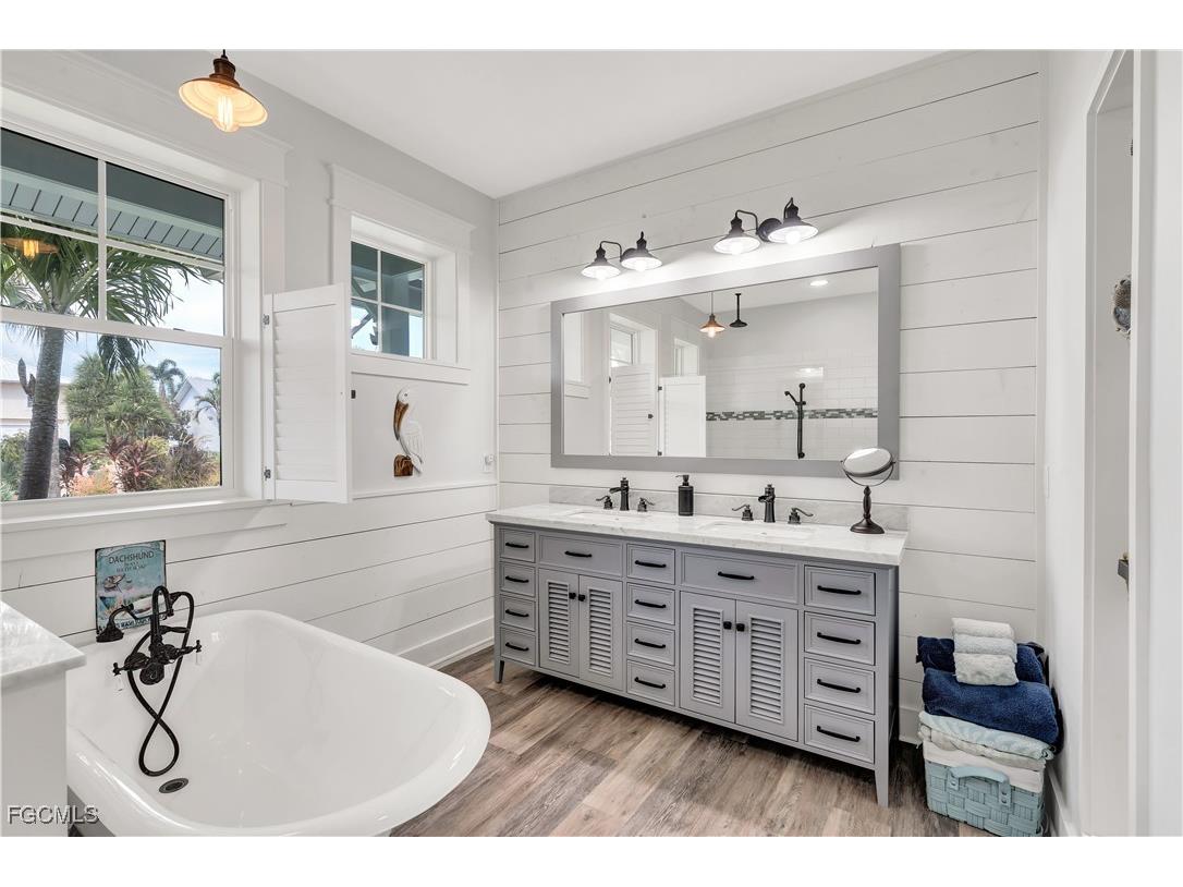 14390 Tamarac Drive Bokeelia FL 33922 2025016174 image32