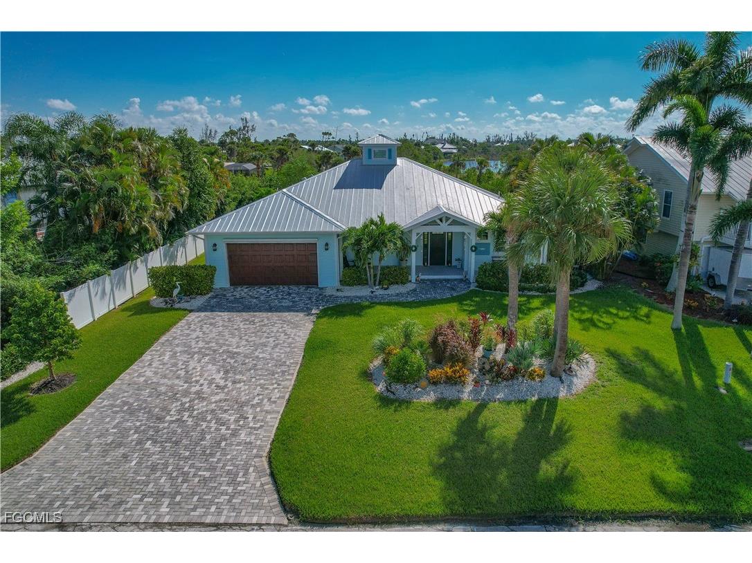 14390 Tamarac Drive Bokeelia FL 33922 2025016174 image5