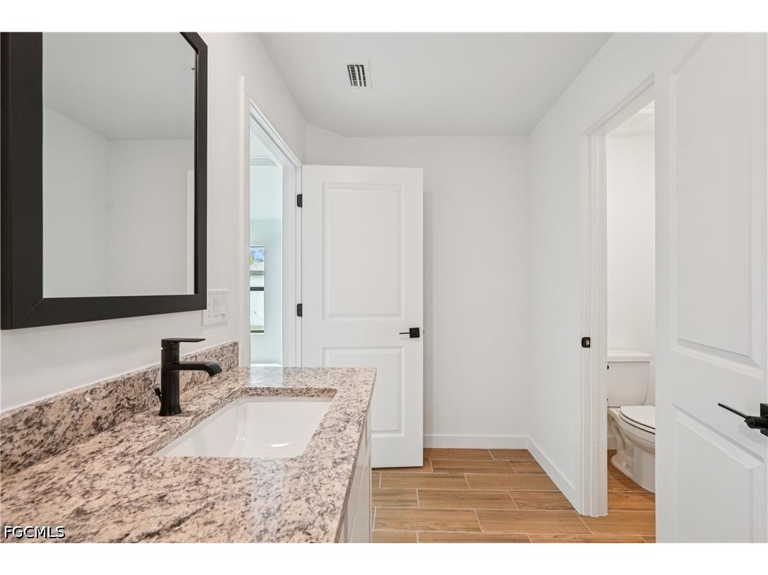 144 Blackstone Drive Fort Myers FL 33913 2025026365 image17