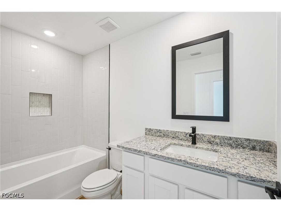 144 Blackstone Drive Fort Myers FL 33913 2025026365 image21