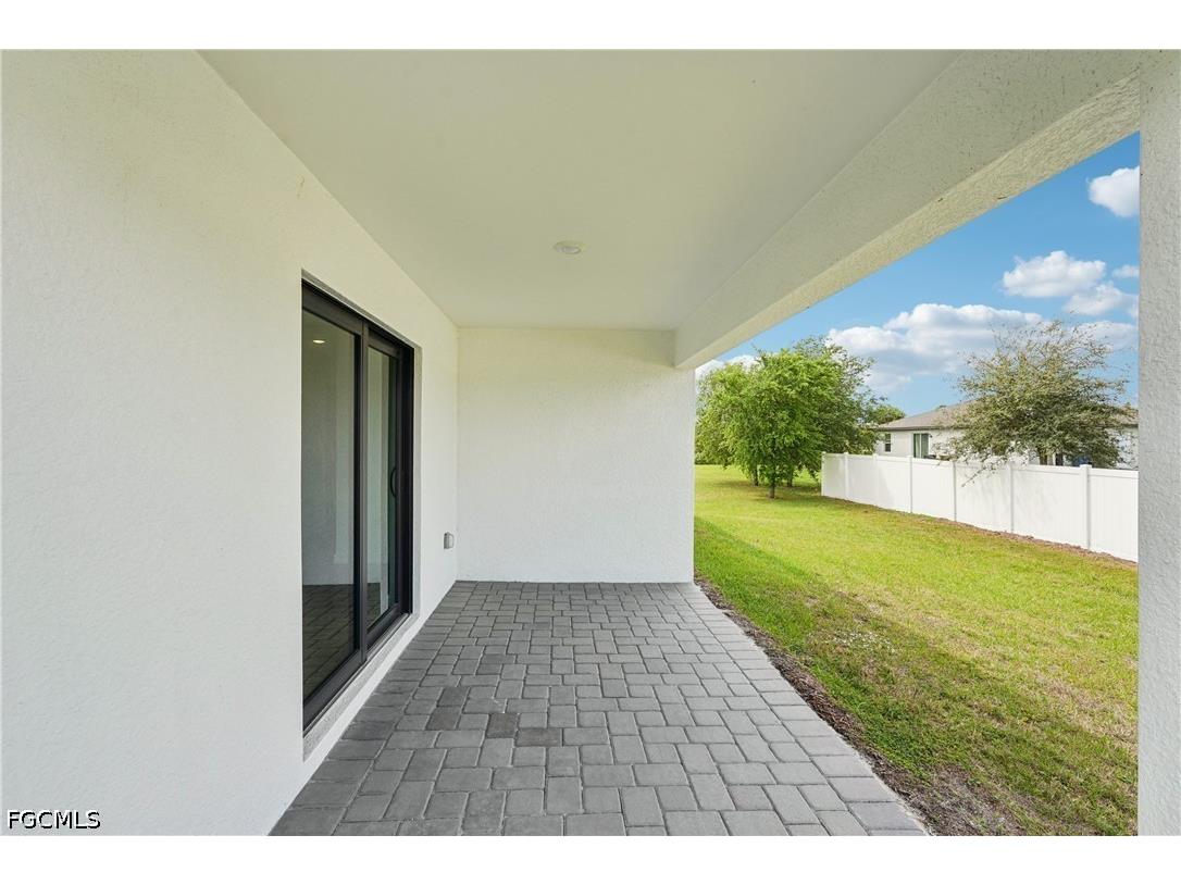 144 Blackstone Drive Fort Myers FL 33913 2025026365 image31