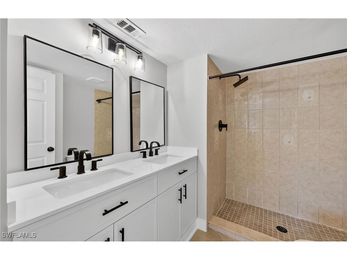 144 Cypress Way E #701 Naples FL 34110 226003013 image23