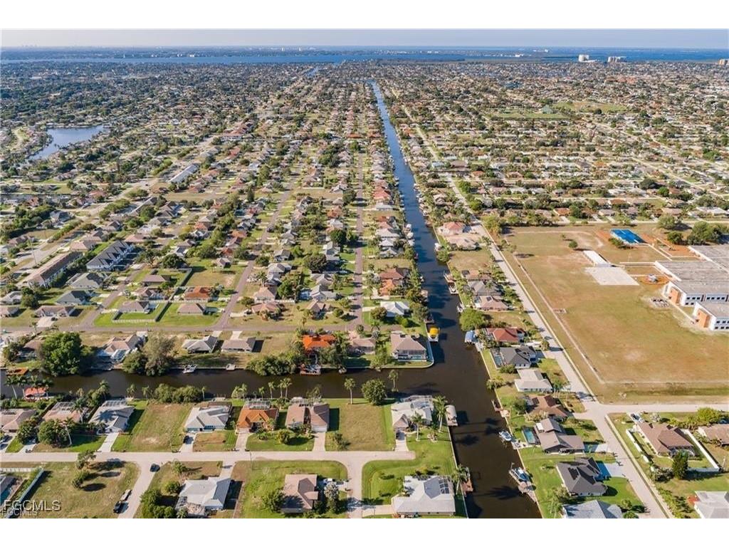 144 SW 34th Lane Cape Coral FL 33914 2025014804 image2