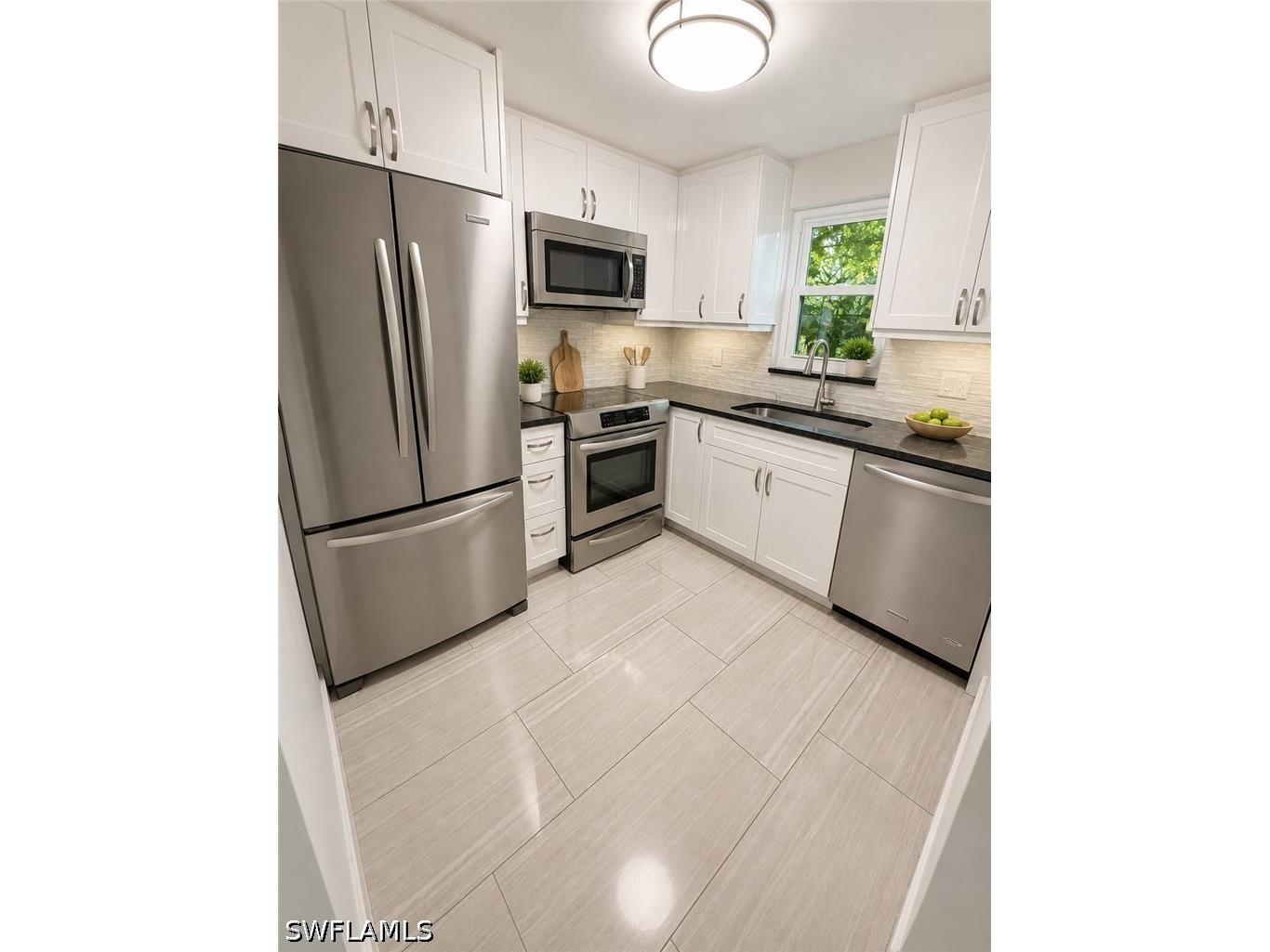 1440 Green Valley Circle #601 Naples FL 34104 226021077 image1