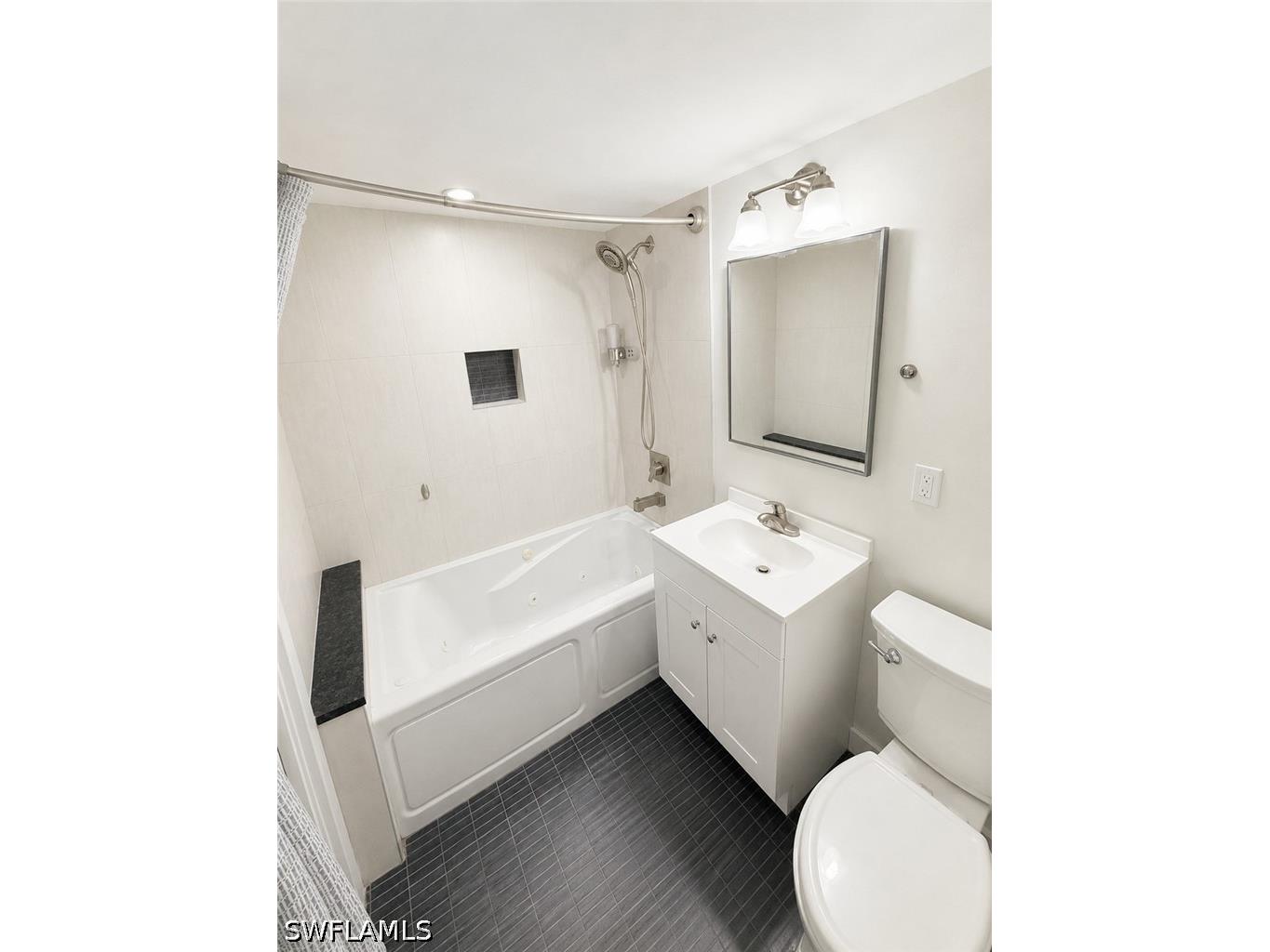 1440 Green Valley Circle #601 Naples FL 34104 226021077 image10