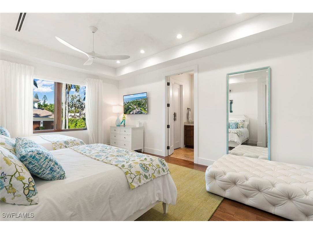 1441 Gulf Shore Boulevard S Naples FL 34102 225078983 image29