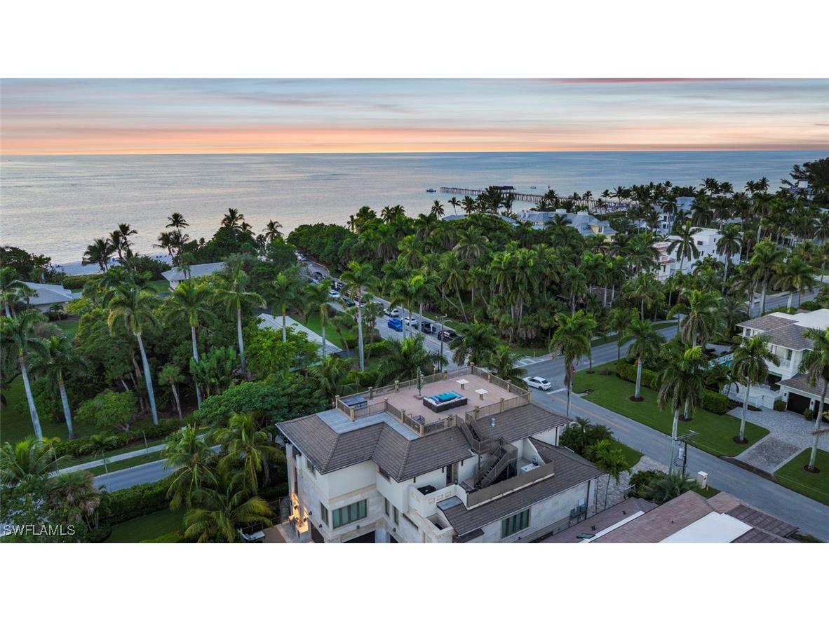 1441 Gulf Shore Boulevard S Naples FL 34102 225078983 image4