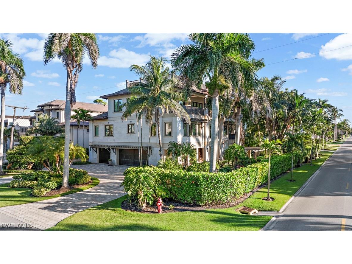 1441 Gulf Shore Boulevard S Naples FL 34102 225078983 image5