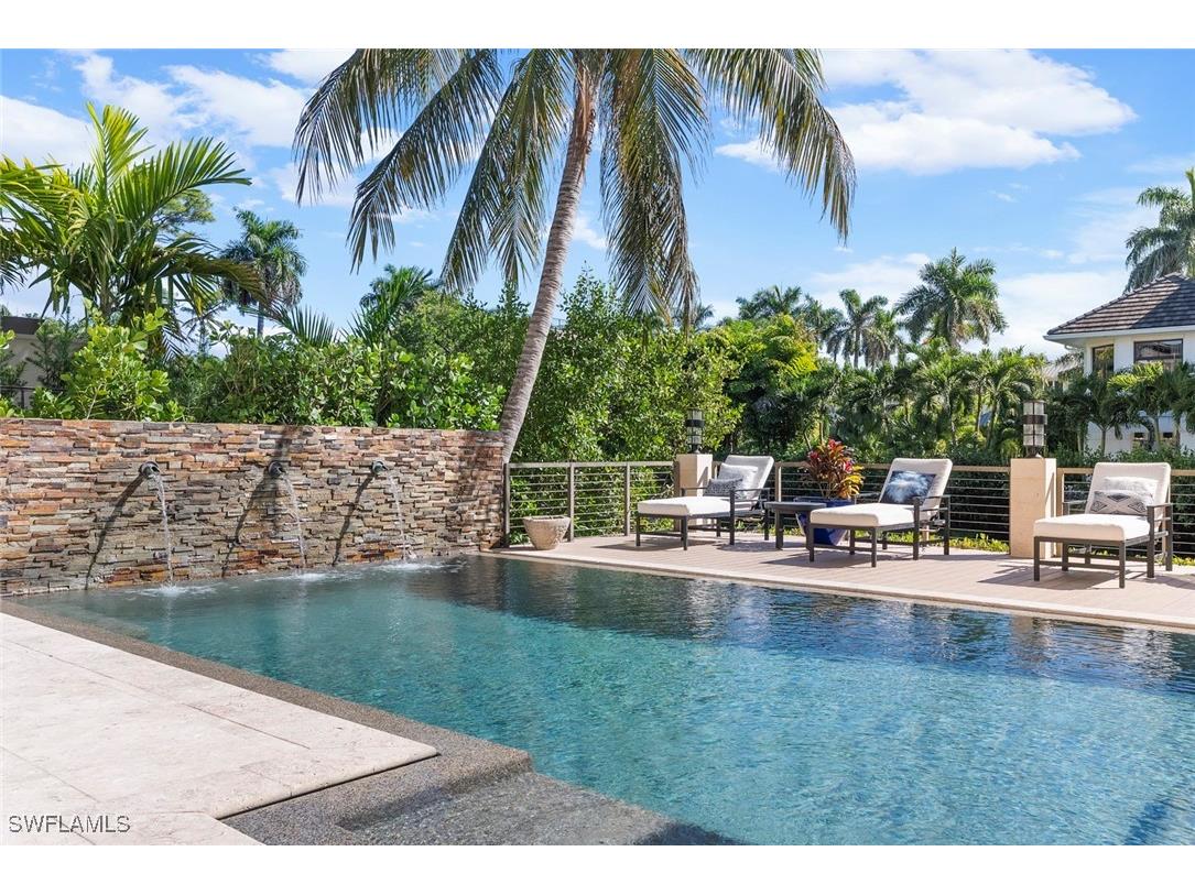 1441 Gulf Shore Boulevard S Naples FL 34102 225078983 image6