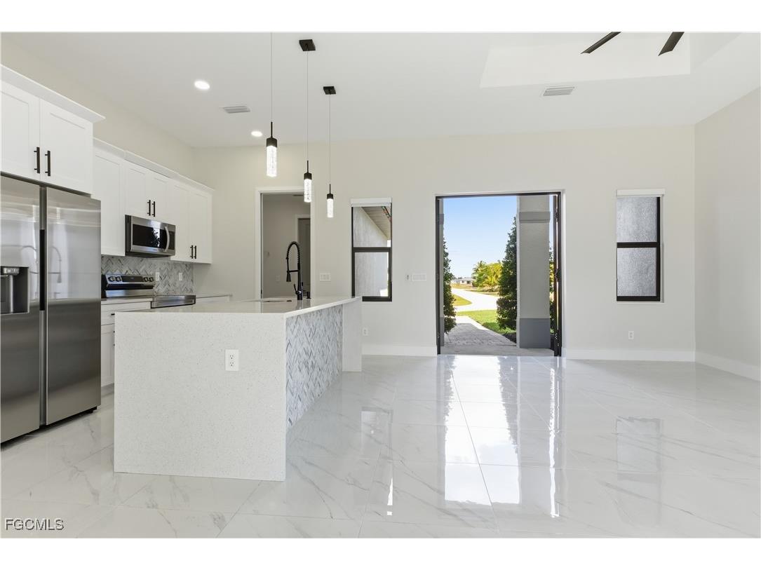 1442 NE 33rd Lane Cape Coral FL 33909 2026001201 image10