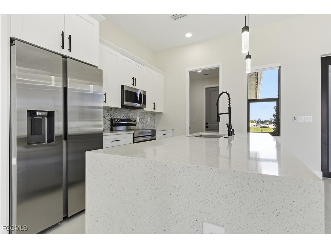 1442 NE 33rd Lane Cape Coral FL 33909 2026001201 image12