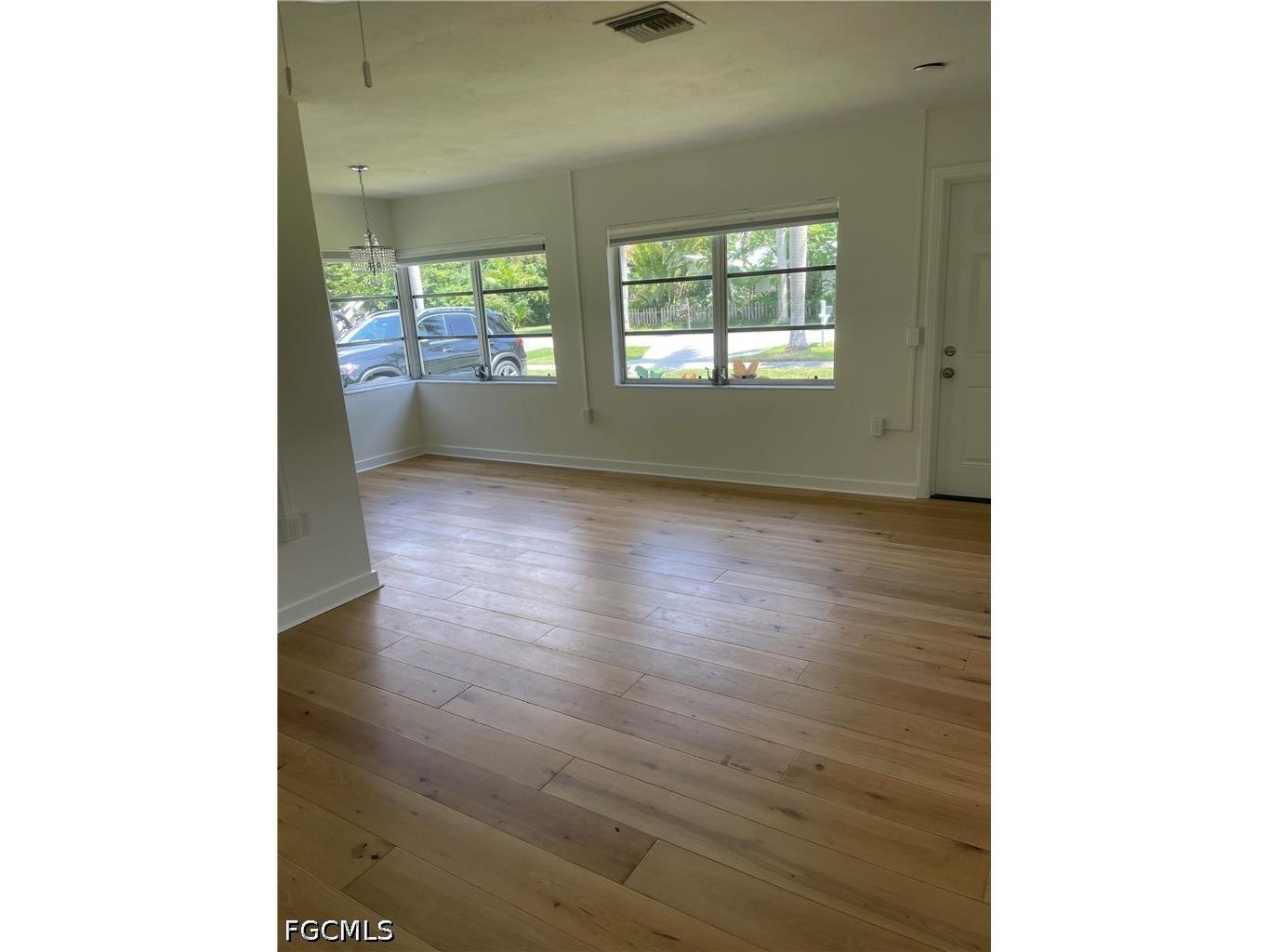 1442 Olmeda Way Fort Myers FL 33901 2026024869 image2