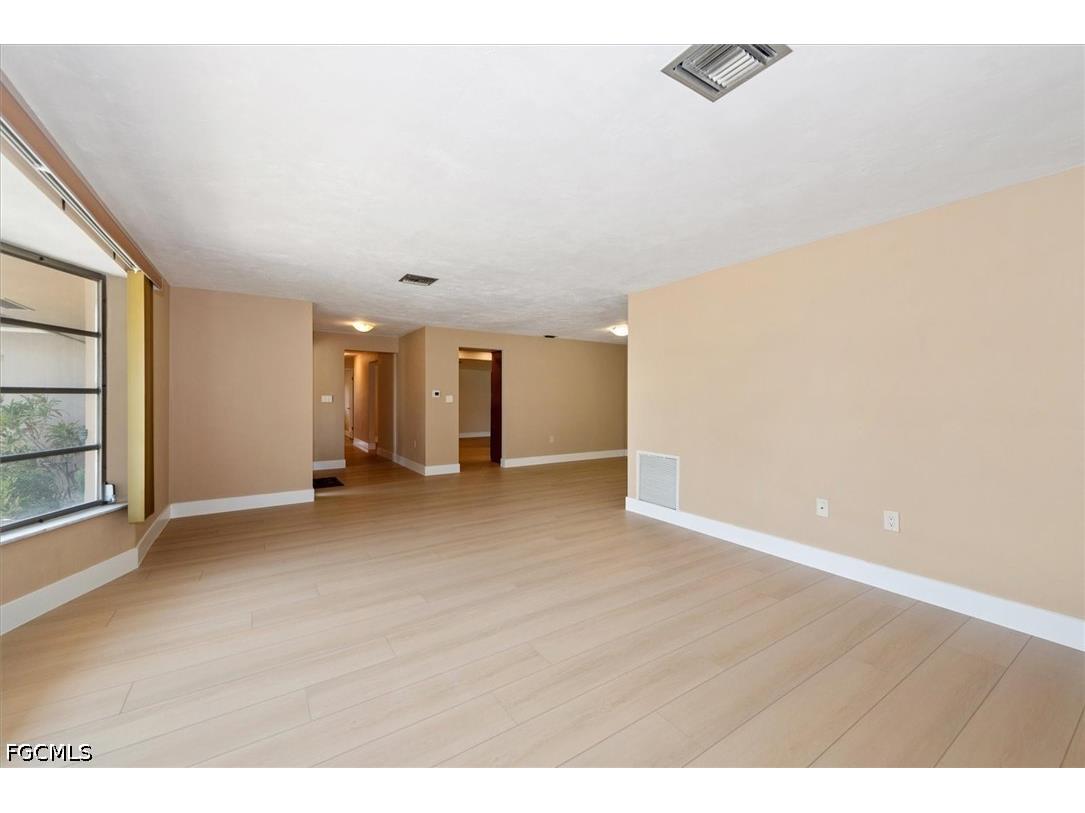 1442 Woodwind Court Fort Myers FL 33919 2026027151 image6