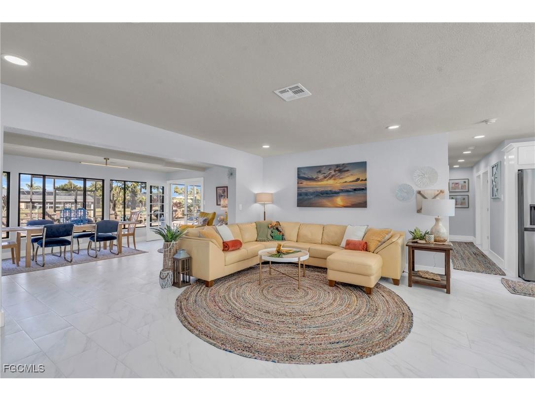 1443 Windsor Court Cape Coral FL 33904 2025004303 image3