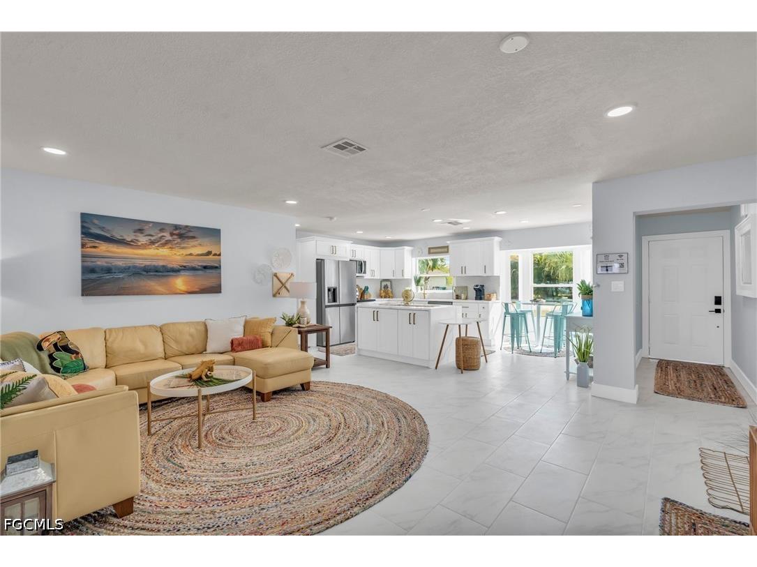 1443 Windsor Court Cape Coral FL 33904 2026016157 image4