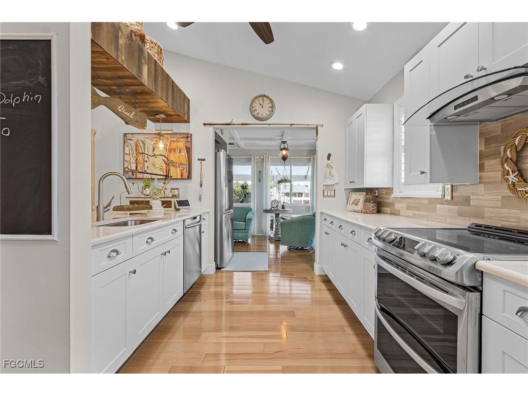 14432 Clubhouse Drive Bokeelia FL 33922 2025010965 image17