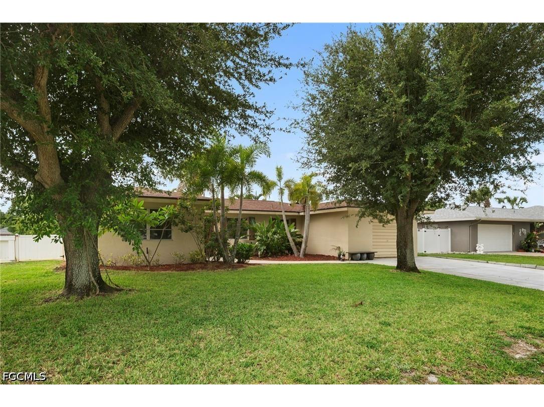 1444 Covington Circle W Fort Myers FL 33919 2026029061 image28