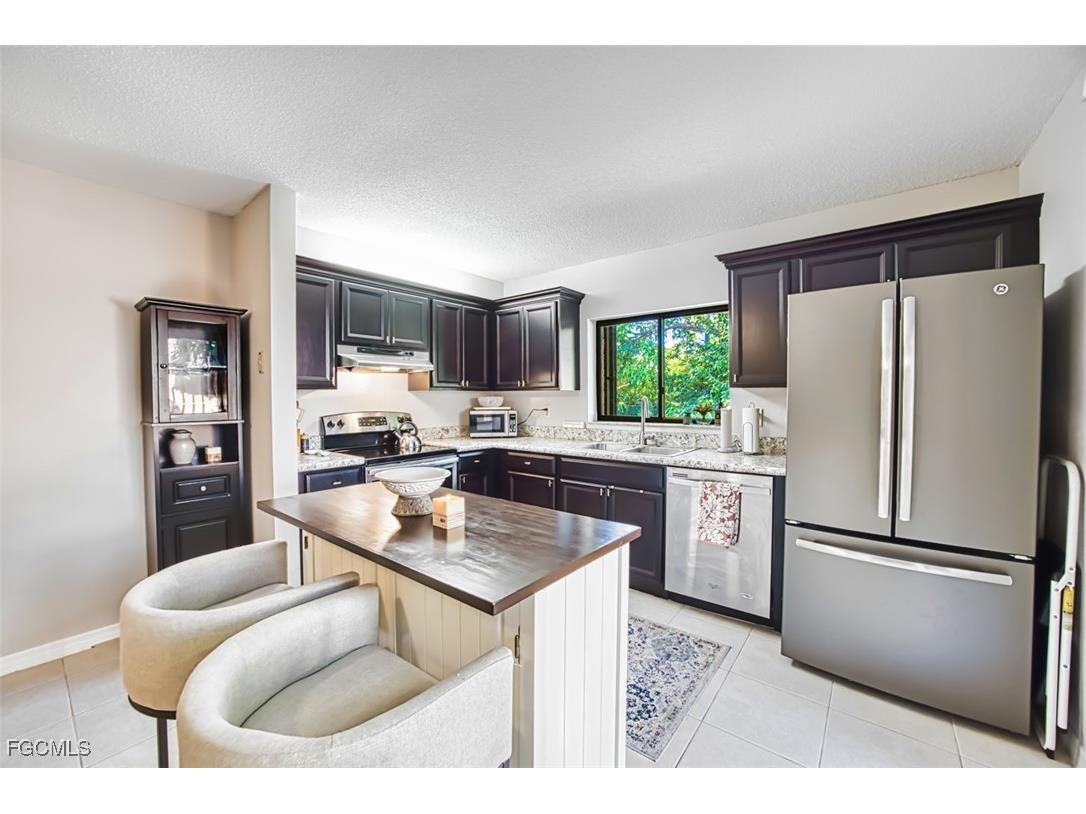 1444 Park Shore Circle #3 Fort Myers FL 33901 2026004197 image1
