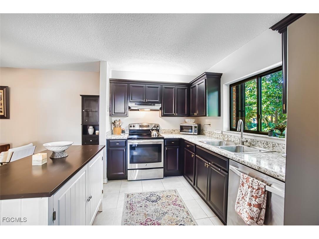 1444 Park Shore Circle #3 Fort Myers FL 33901 2026004197 image2