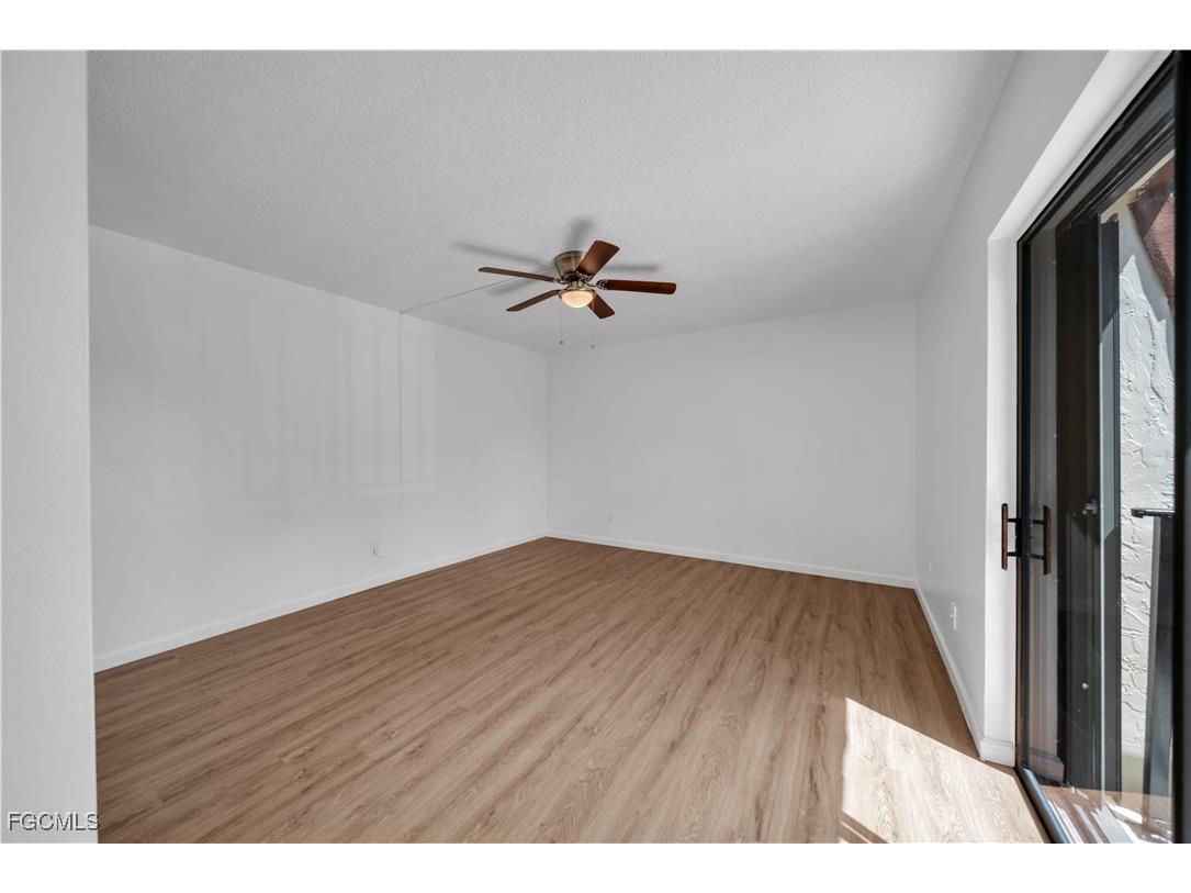 1444 Park Shore Circle #4 Fort Myers FL 33901 2025020260 image10