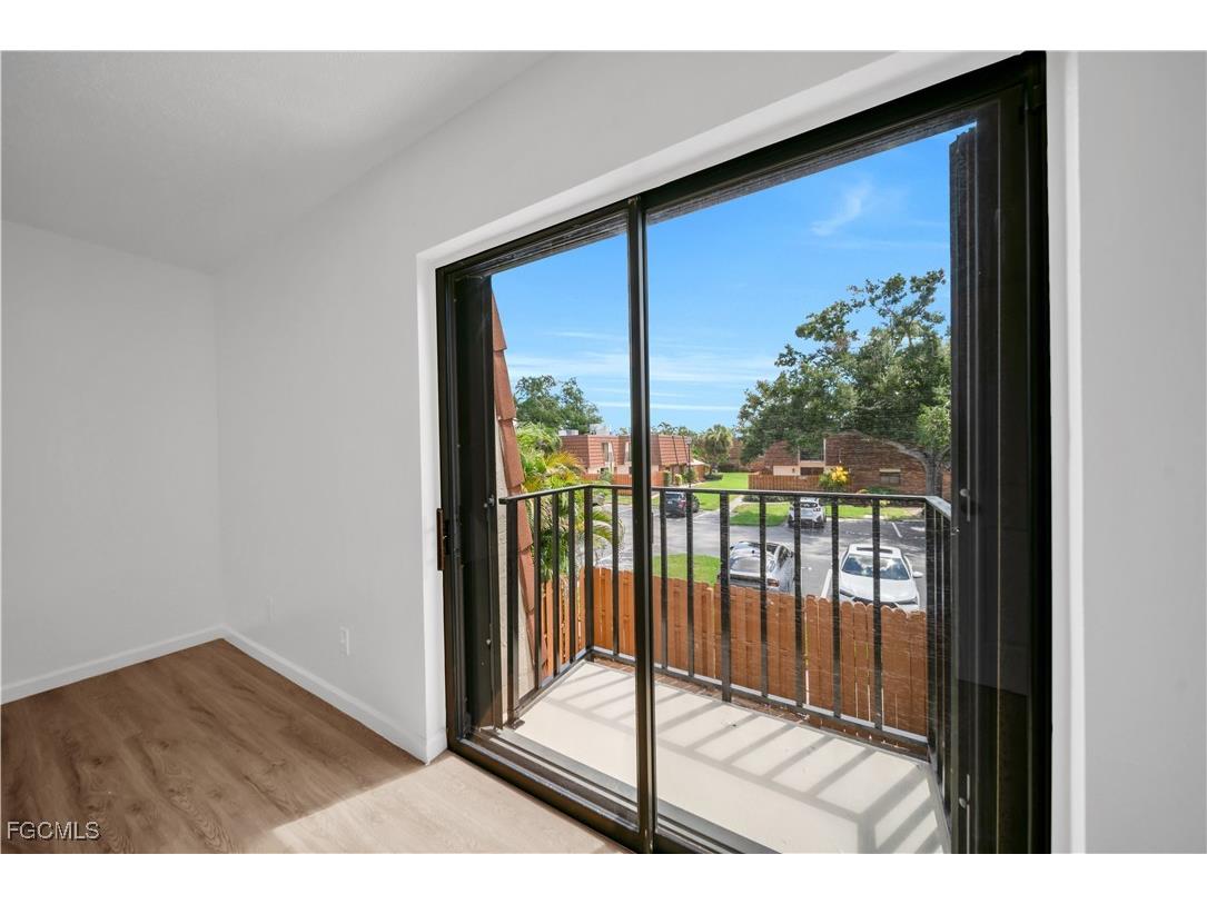 1444 Park Shore Circle #4 Fort Myers FL 33901 2025020260 image11