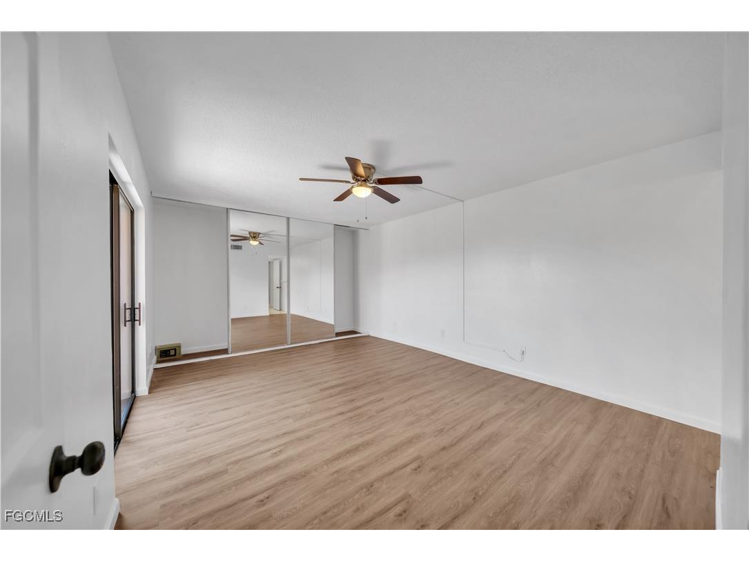 1444 Park Shore Circle #4 Fort Myers FL 33901 2025020260 image12
